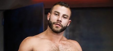 Naakte gelekte OnlyFans-foto van Diego Reyes