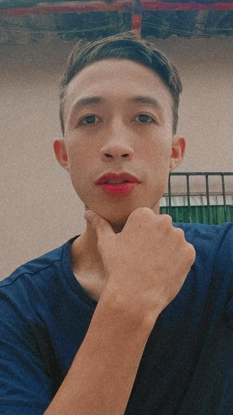 Naakte gelekte OnlyFans-foto van Dieyson Welner