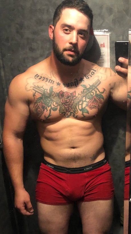 Naakte gelekte OnlyFans-foto van Viking  Warrior