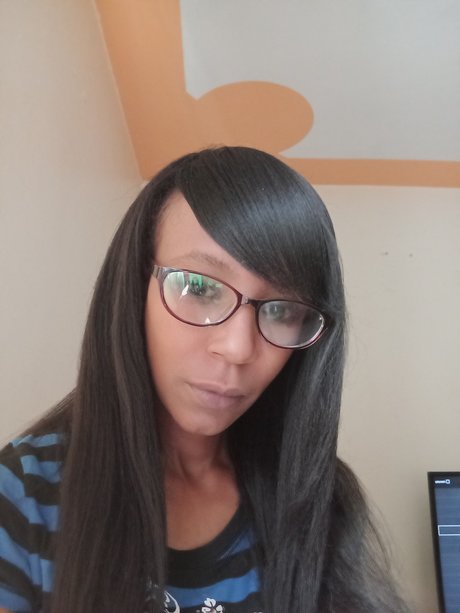 Naakte gelekte OnlyFans-foto van Beau Petite