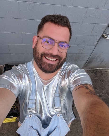 Naakte gelekte OnlyFans-foto van Mattyspanties