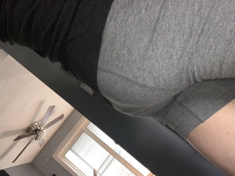 Naakte gelekte OnlyFans-foto van Matthew Bryant