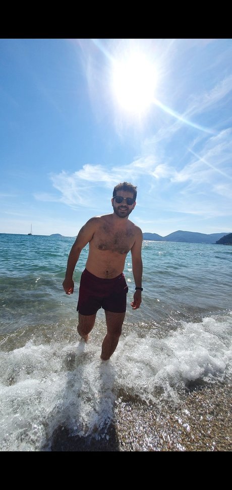 Naakte gelekte OnlyFans-foto van Matiu C