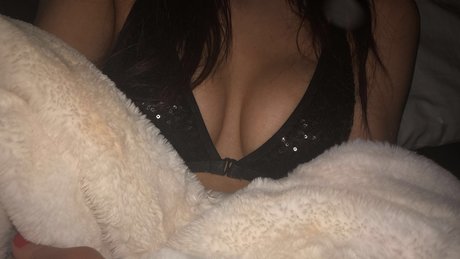 Naakte gelekte OnlyFans-foto van Chelsea