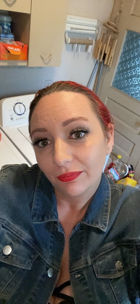 Naakte gelekte OnlyFans-foto van Anita