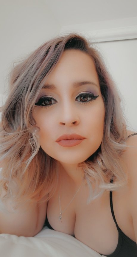 Naakte gelekte OnlyFans-foto van Mary Brub