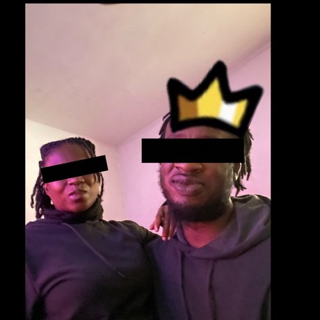 Naakte gelekte OnlyFans-foto van Blackopencouple