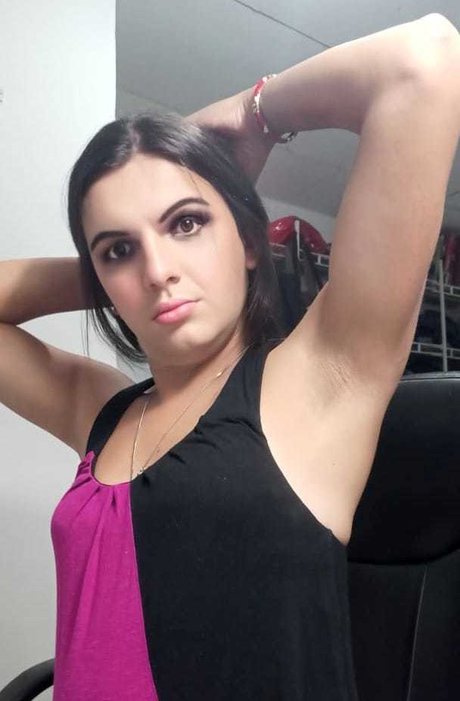 Me Armpit Model