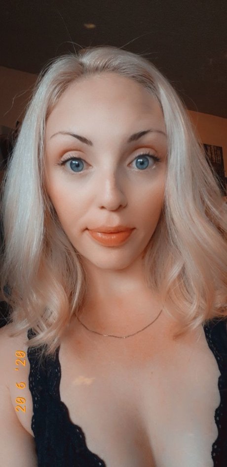 Naakte gelekte OnlyFans-foto van Meadow