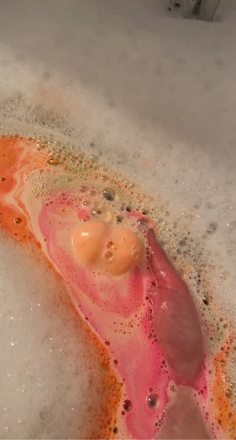 Naakte gelekte OnlyFans-foto van Kenna