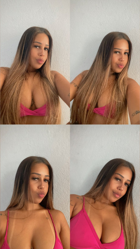 Naakte gelekte OnlyFans-foto van Maiara