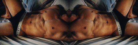 Naakte gelekte OnlyFans-foto van Maximus Marquez