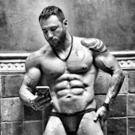 Naakte gelekte OnlyFans-foto van Maxx Duval