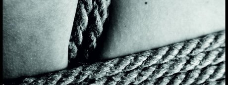 Naakte gelekte OnlyFans-foto van Brave