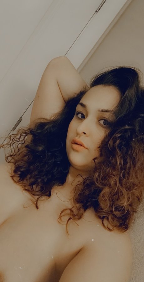 Naakte gelekte OnlyFans-foto van Mercy Ximenez
