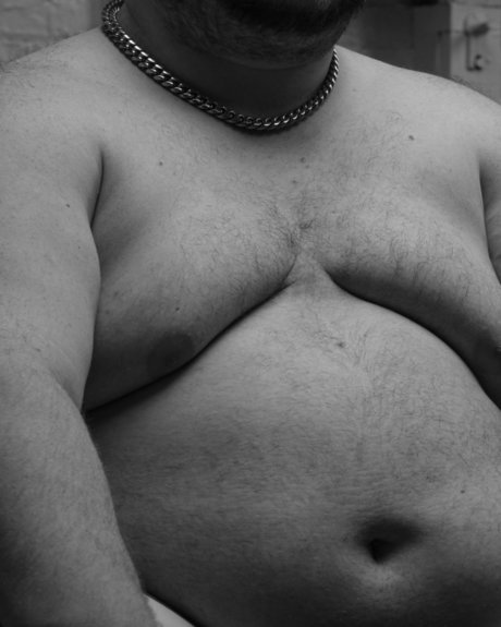 Naakte gelekte OnlyFans-foto van The Size Of A Man
