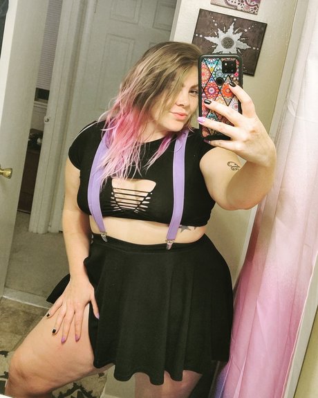 Thick Thigh Mel