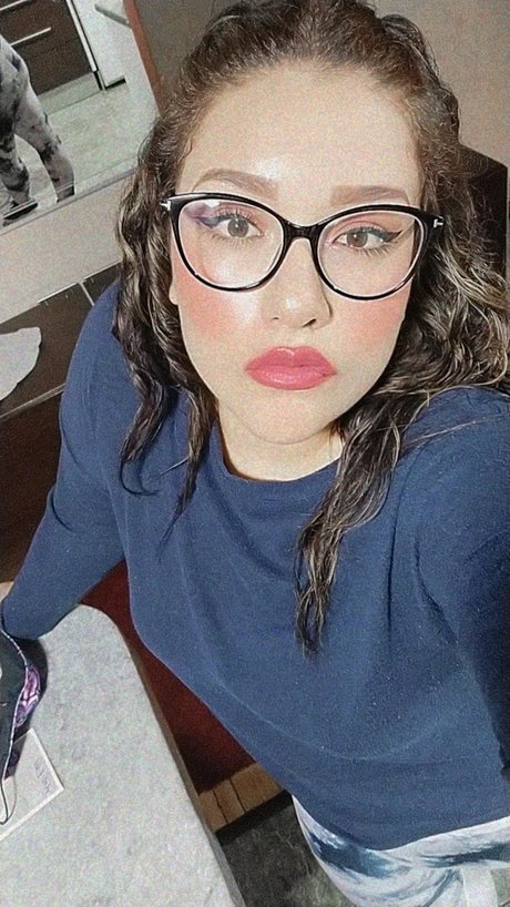 Naakte gelekte OnlyFans-foto van Melany Victoria