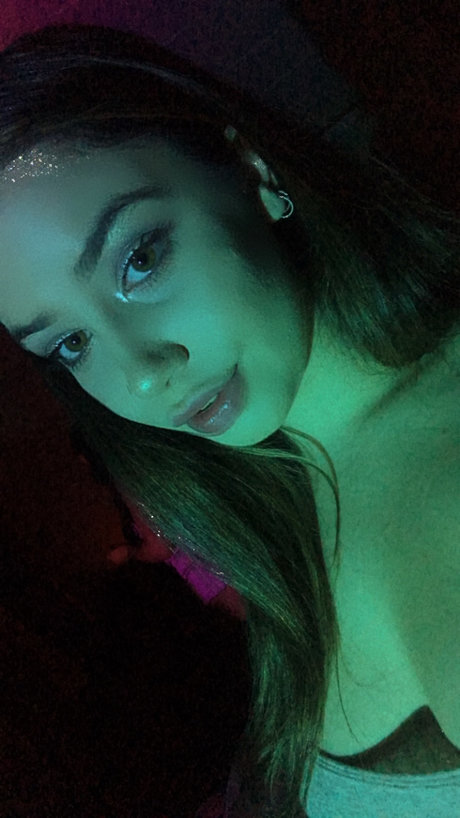 Bella 