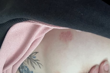 Naakte gelekte OnlyFans-foto van Meiempress