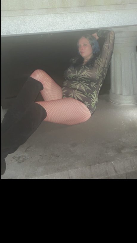 Naakte gelekte OnlyFans-foto van Megan Leray