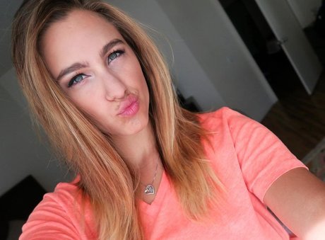 Naakte gelekte OnlyFans-foto van Haylinic