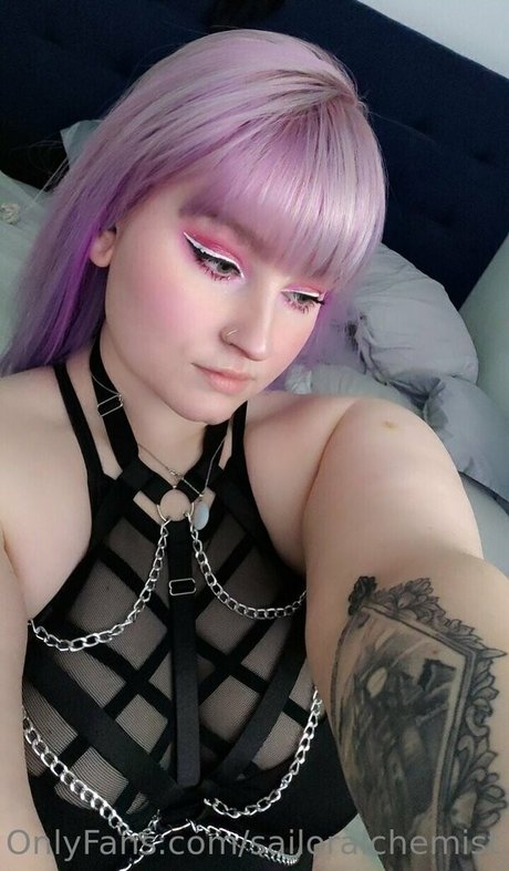 Naakte gelekte OnlyFans-foto van Sailoralchemist
