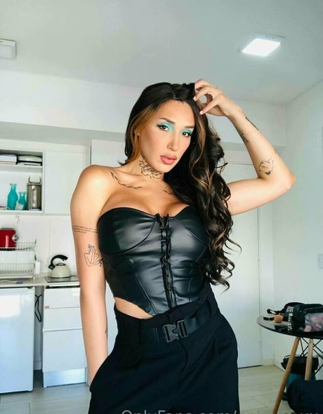Naakte gelekte OnlyFans-foto van Opheliaxx