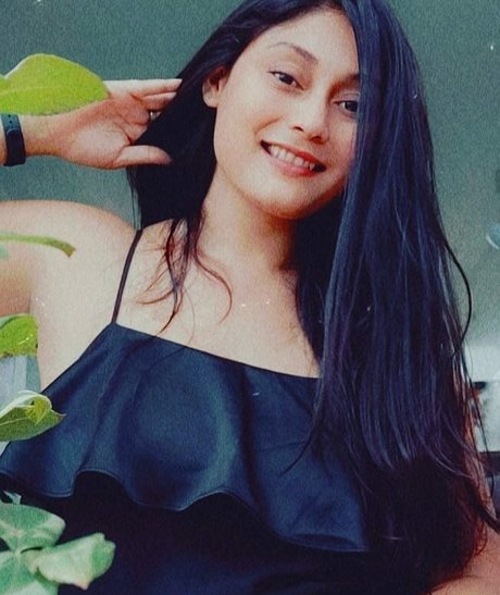 Naakte gelekte OnlyFans-foto van Real Goddessanna