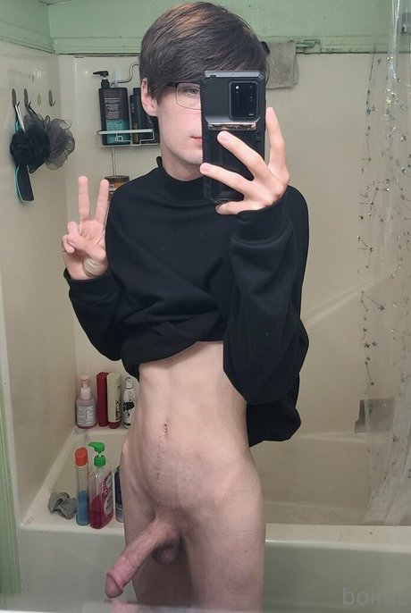 Naakte gelekte OnlyFans-foto van Boiiaz