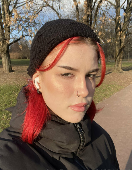 Naakte gelekte OnlyFans-foto van Lindadragon