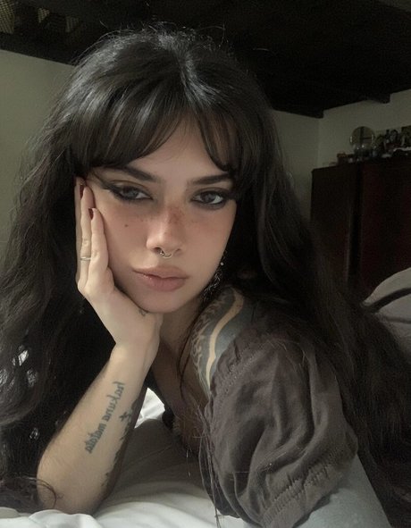 Naakte gelekte OnlyFans-foto van Meli777