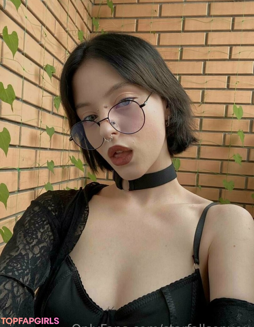 Naakte gelekte OnlyFans-foto van Starfallsonyou #99 Naakte gelekte OnlyFans-foto van Starfallsonyou #99