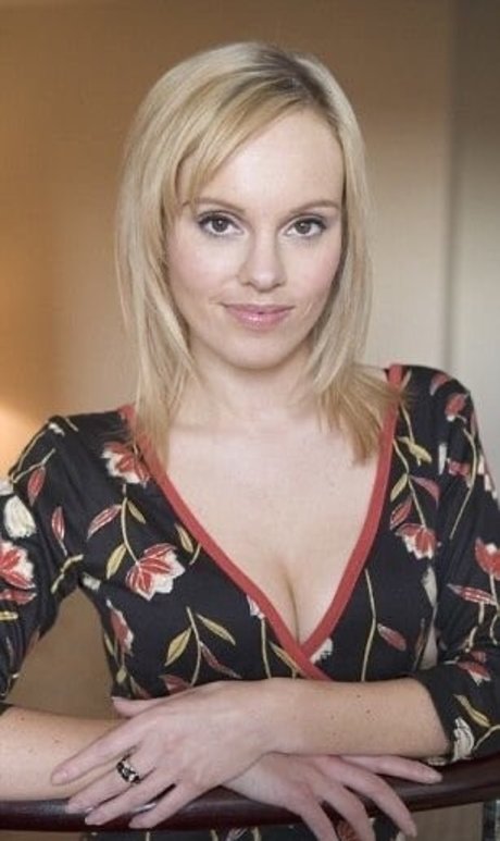 Naakte gelekte OnlyFans-foto van Michelle Dewberry