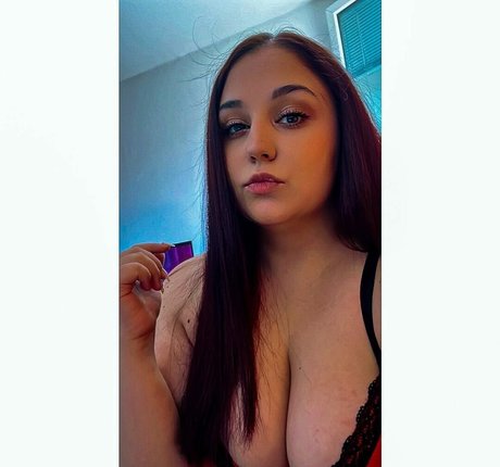 Naakte gelekte OnlyFans-foto van Littlesatanlady