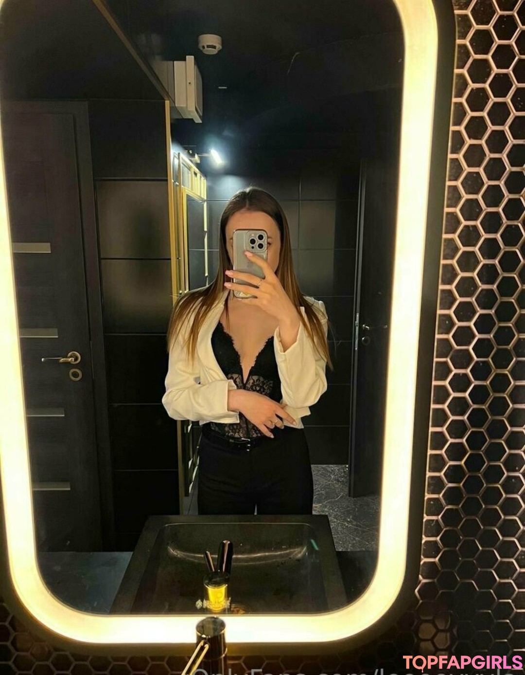 Naakte gelekte OnlyFans-foto van Leeeeyyyla #79 Naakte gelekte OnlyFans-foto van Leeeeyyyla #79