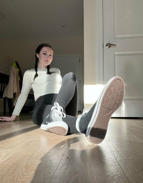Naakte gelekte OnlyFans-foto van Sizeelevens