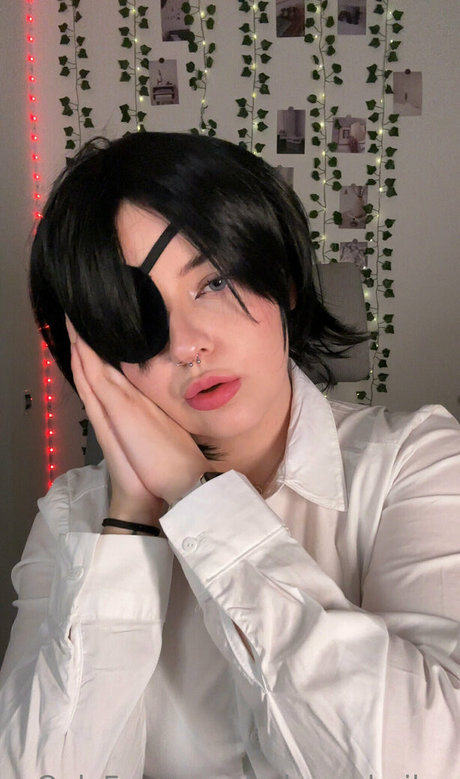 Naakte gelekte OnlyFans-foto van Salemshailey