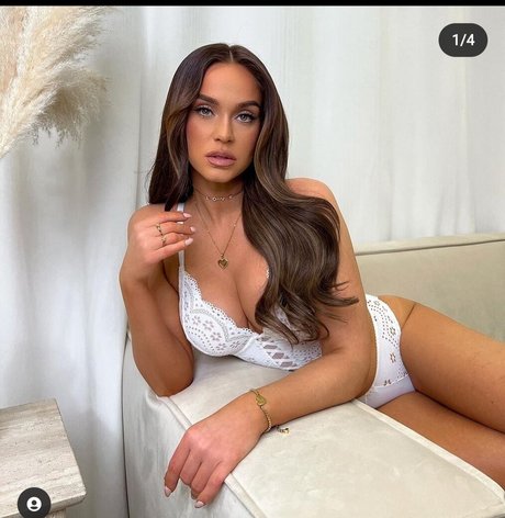 Naakte gelekte OnlyFans-foto van Vicky Pattison