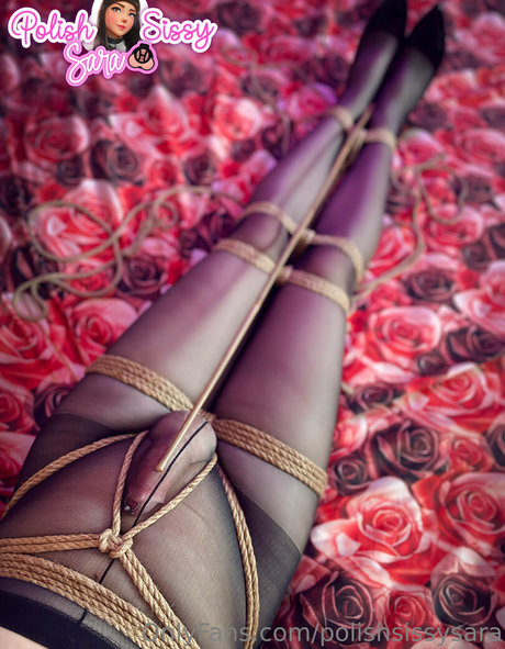Naakte gelekte OnlyFans-foto van Polishsissysara