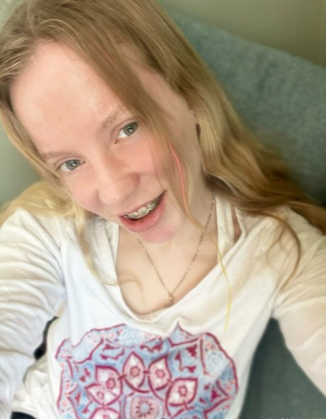 Naakte gelekte OnlyFans-foto van Ellielli