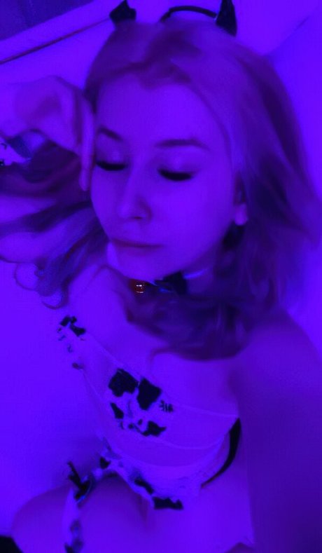 Naakte gelekte OnlyFans-foto van Juliesus
