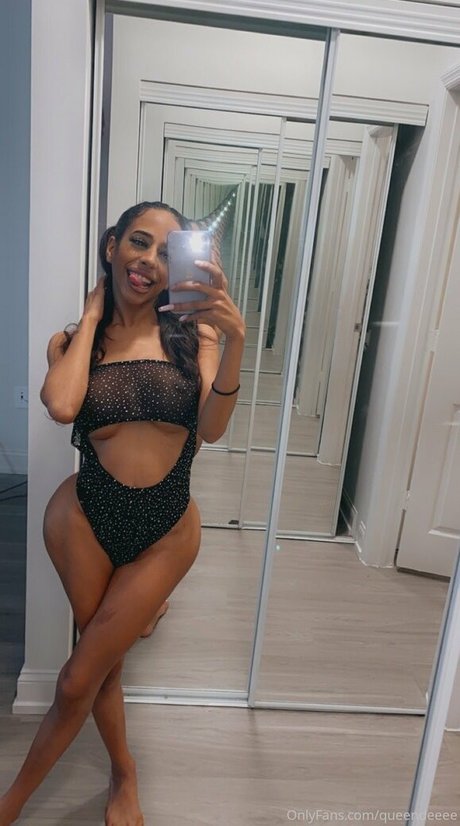 Naakte gelekte OnlyFans-foto van Onlymariss