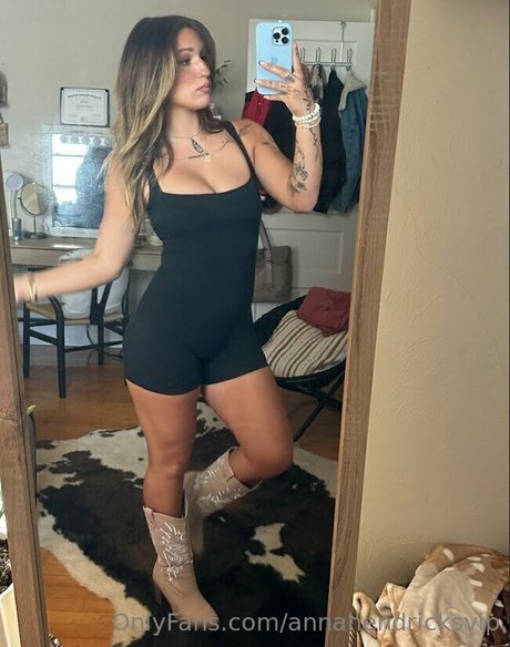 Naakte gelekte OnlyFans-foto van Annahendricksvip