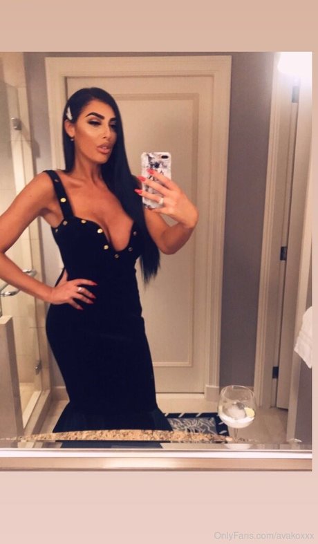 Naakte gelekte OnlyFans-foto van Avakoxxx