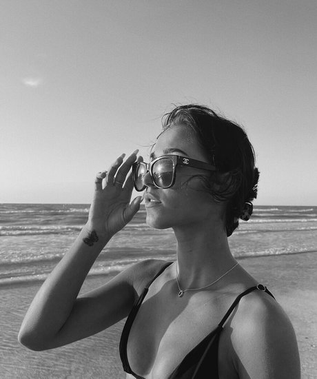 Naakte gelekte OnlyFans-foto van Bella