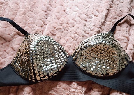 Naakte gelekte OnlyFans-foto van Daisydolldoesit