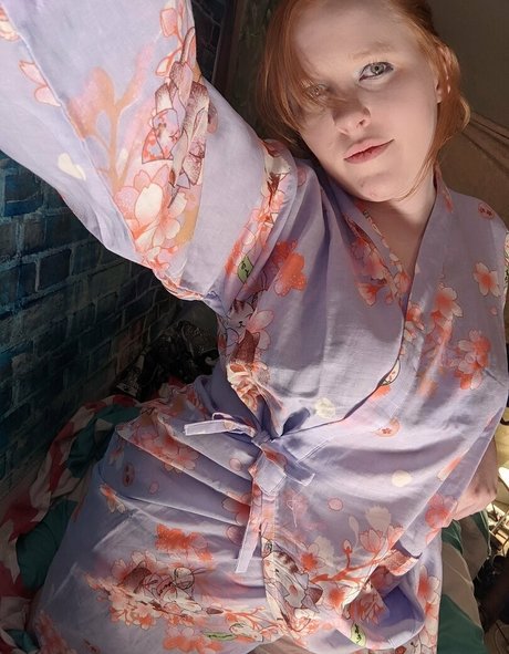 Naakte gelekte OnlyFans-foto van Sqregina