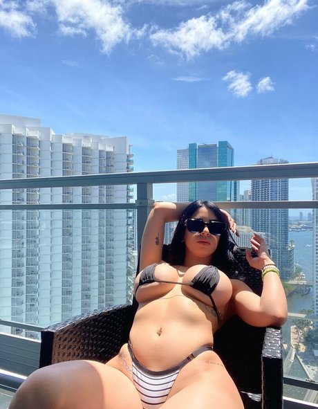 Naakte gelekte OnlyFans-foto van Madayy24