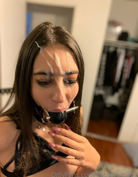 Naakte gelekte OnlyFans-foto van Youlovemadsfreee